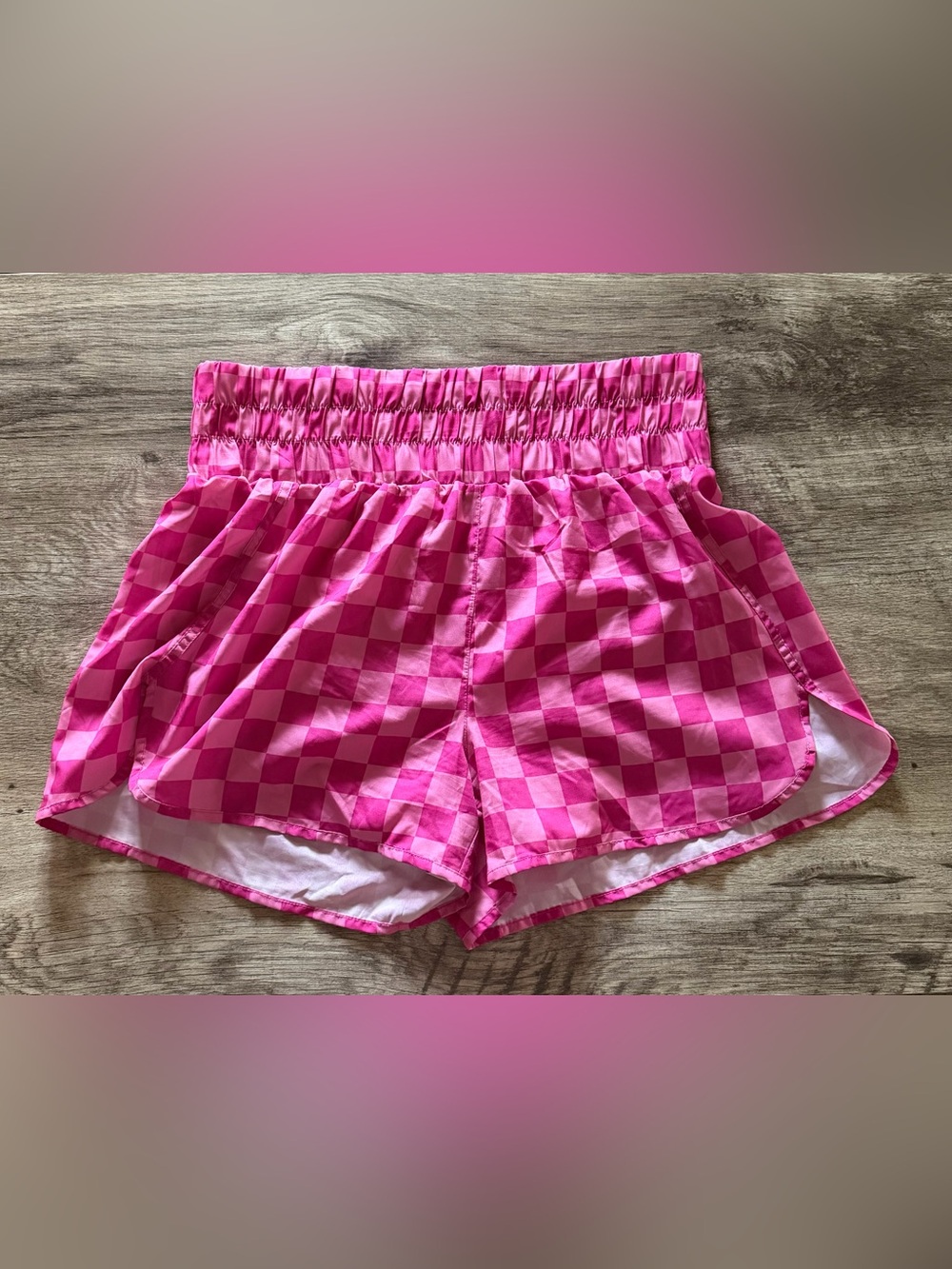 Women's Pink Checkerboard Elastic Waist Shorts